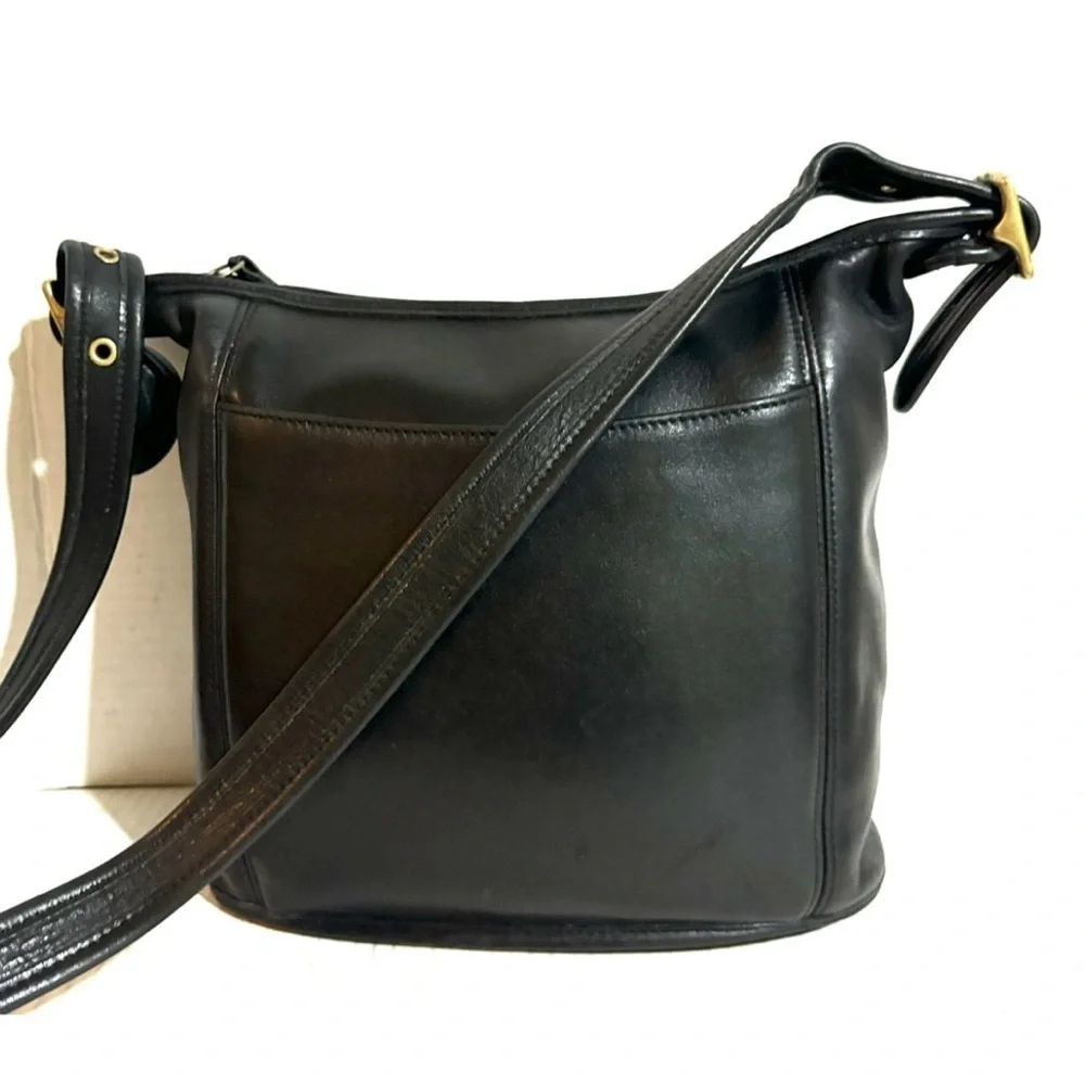 Coach vintage black leather crossbody handbag